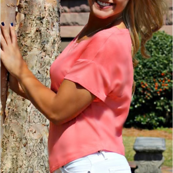 NWT - Coral Knot Tee - Picture 3 of 3